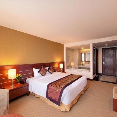 Phòng Deluxe King Hướng Biển